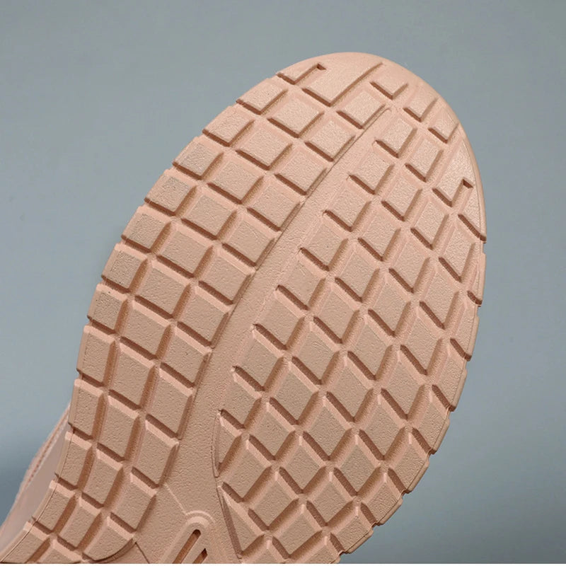 Outdoor Sports Sneakers Female Breathable Shoes Large Size 36~41 Fashion Lightweight Women Casual Shoes for Summer Autumn